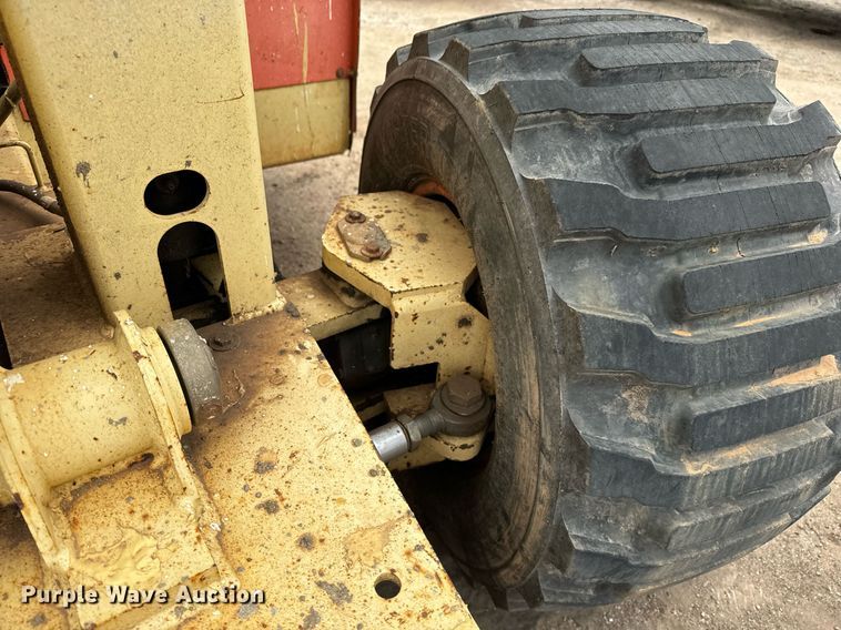 image for item DV9862 2000 JLG 40RTS scissor lift