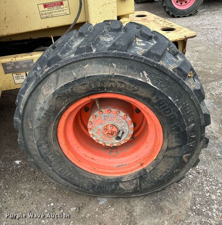 image for item DV9862 2000 JLG 40RTS scissor lift