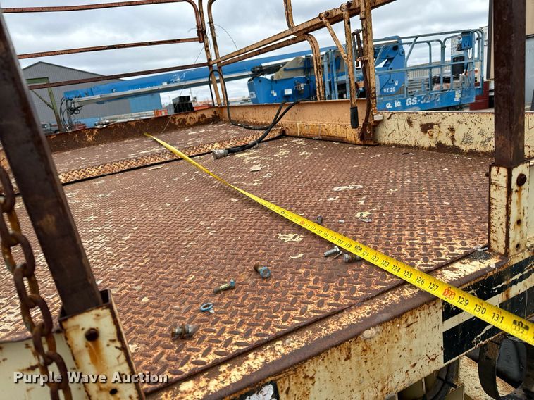 image for item DV9863 1996 JLG 33RTS scissor lift