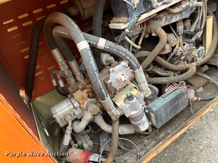 image for item DV9863 1996 JLG 33RTS scissor lift