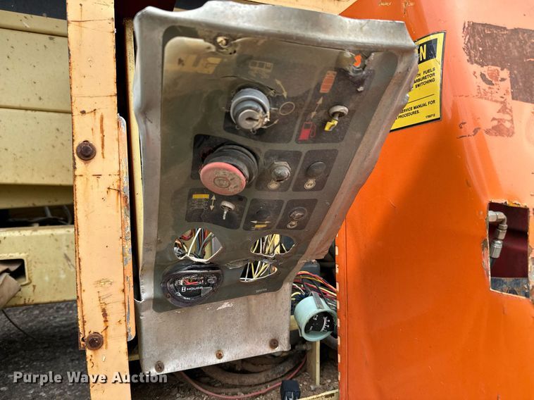 image for item DV9863 1996 JLG 33RTS scissor lift