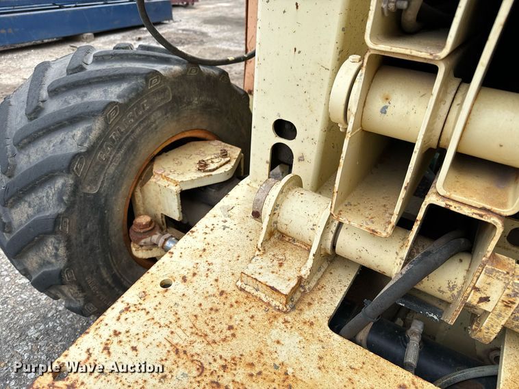 image for item DV9863 1996 JLG 33RTS scissor lift