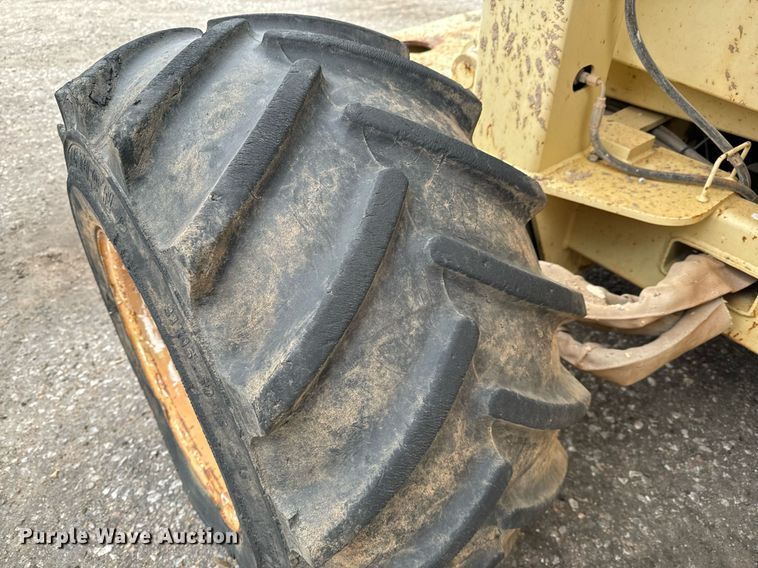 image for item DV9863 1996 JLG 33RTS scissor lift