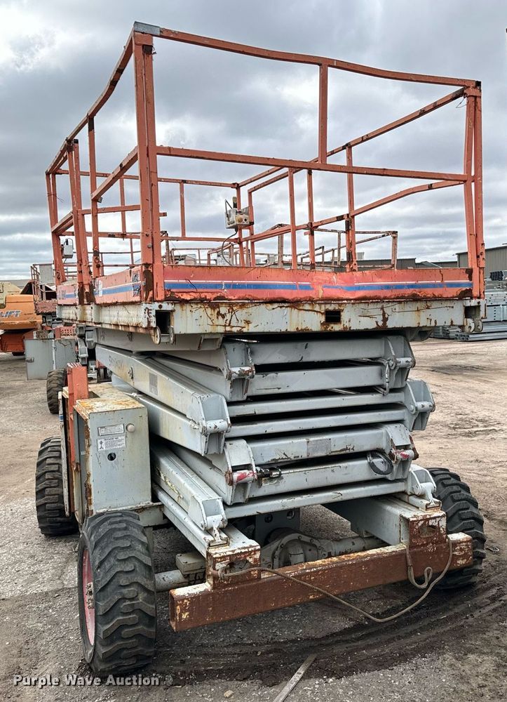 image for item DV9864 Skyjack SJ8841 scissor lift