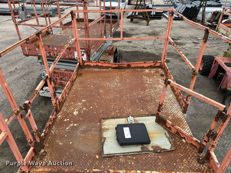 image for item DV9864 Skyjack SJ8841 scissor lift