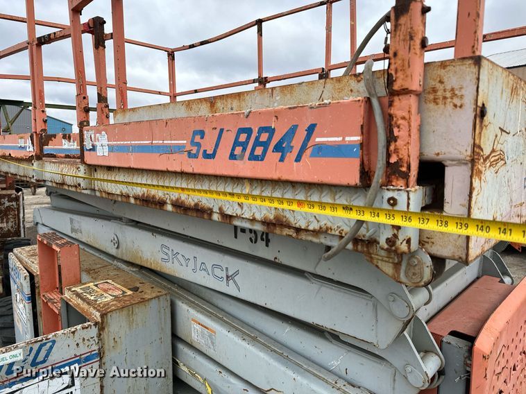 image for item DV9864 Skyjack SJ8841 scissor lift