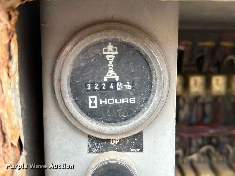 image for item DV9864 Skyjack SJ8841 scissor lift