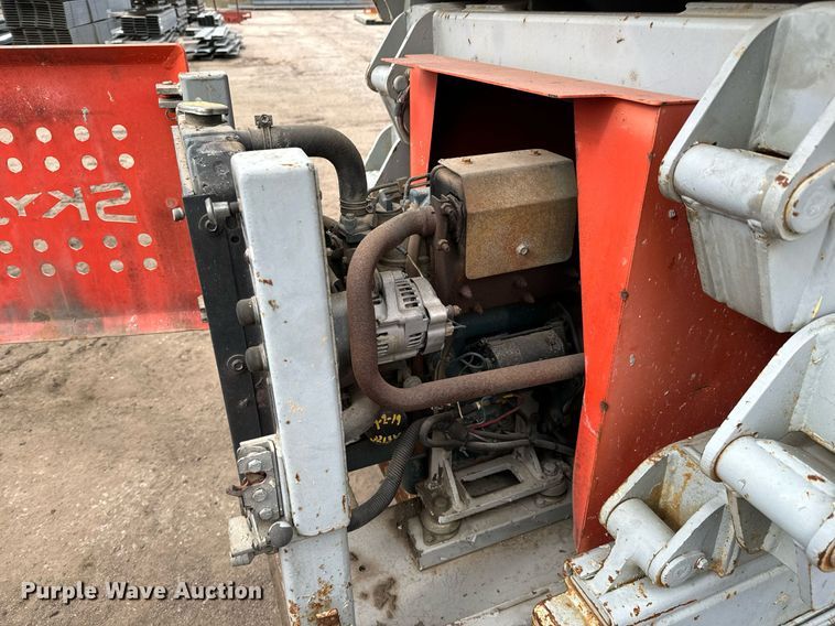 image for item DV9864 Skyjack SJ8841 scissor lift