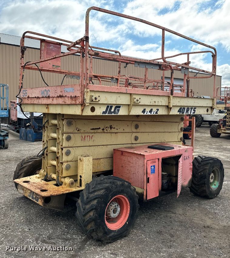 image for item DV9865 2001 JLG 40RTS scissor lift