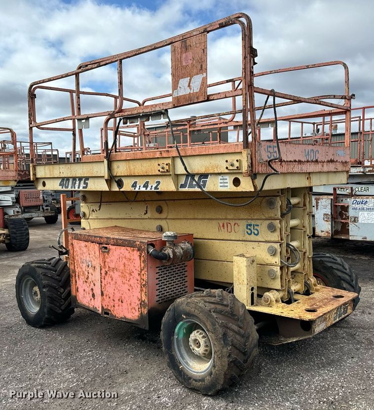 image for item DV9865 2001 JLG 40RTS scissor lift