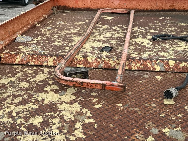 image for item DV9865 2001 JLG 40RTS scissor lift