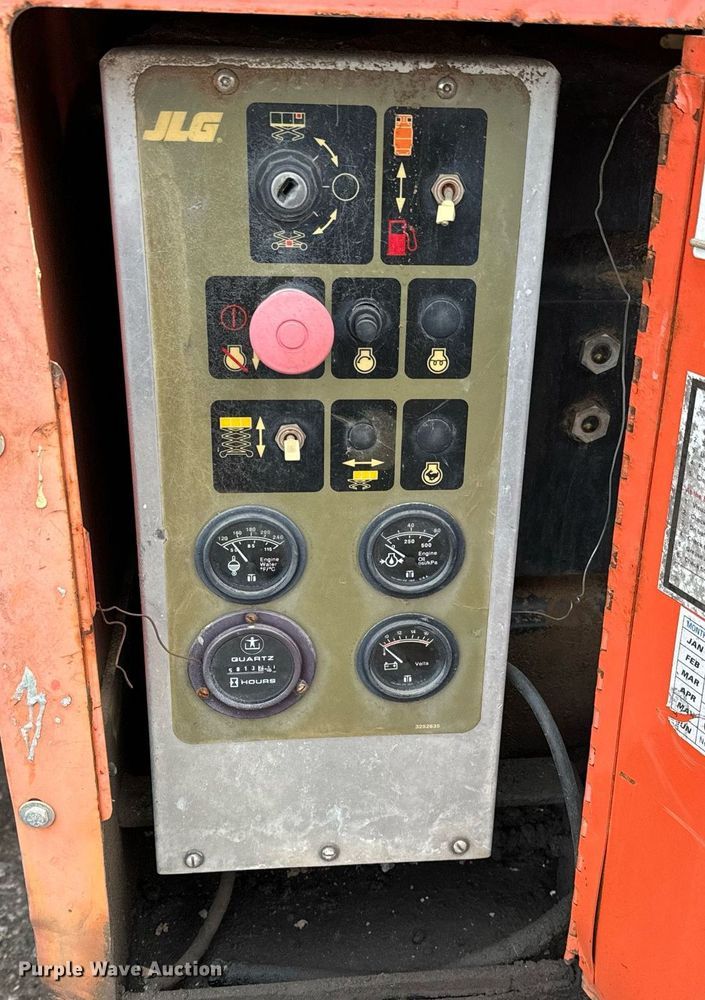 image for item DV9865 2001 JLG 40RTS scissor lift