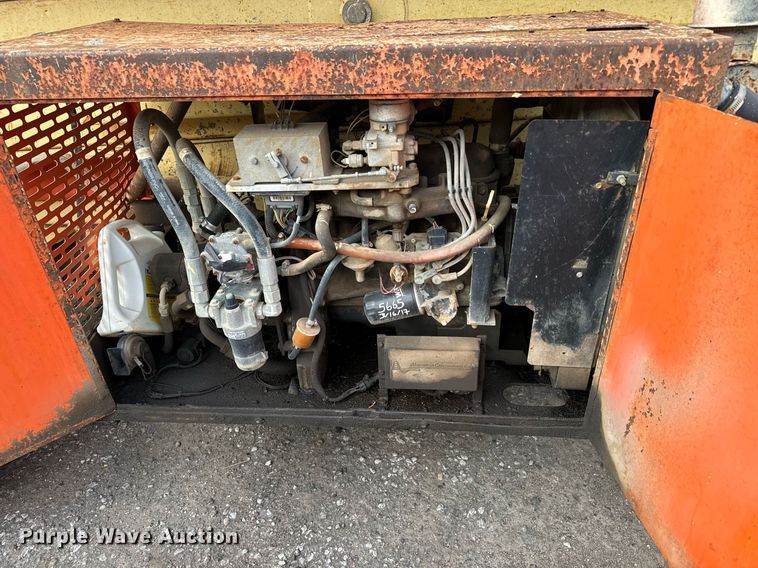 image for item DV9865 2001 JLG 40RTS scissor lift