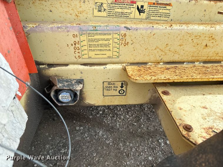 image for item DV9865 2001 JLG 40RTS scissor lift