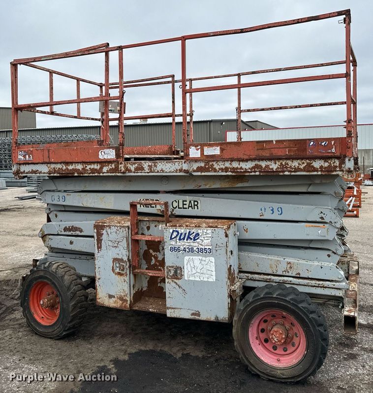 image for item DV9866 1997 Skyjack SJ8841 scissor lift