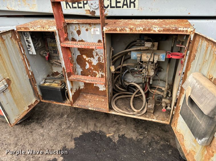 image for item DV9866 1997 Skyjack SJ8841 scissor lift