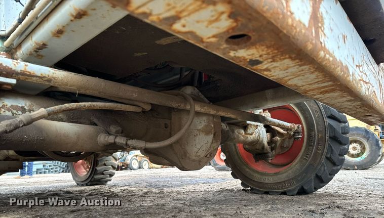 image for item DV9866 1997 Skyjack SJ8841 scissor lift