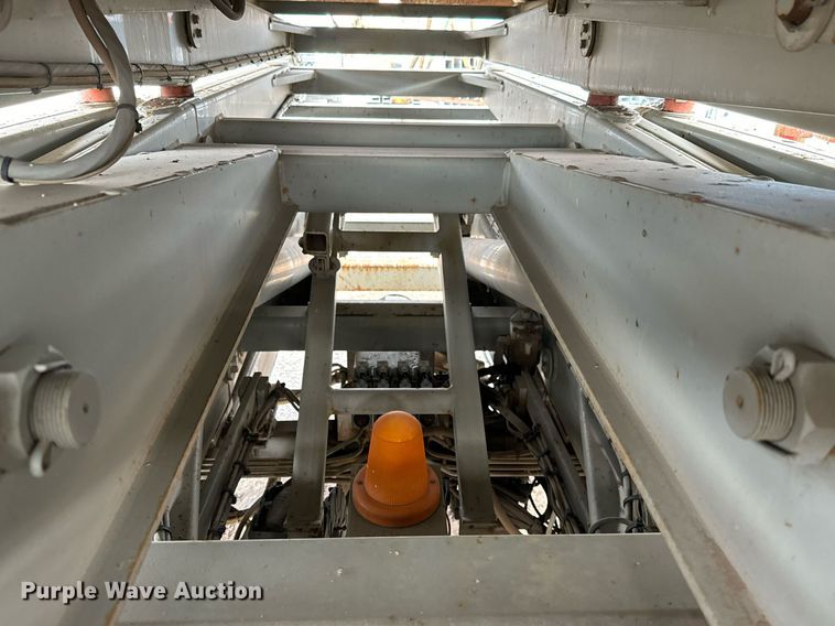 image for item DV9866 1997 Skyjack SJ8841 scissor lift