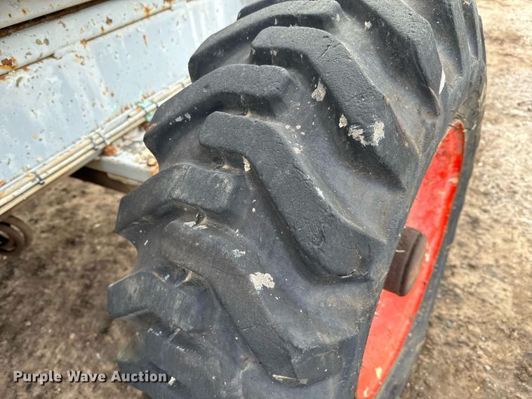 image for item DV9866 1997 Skyjack SJ8841 scissor lift