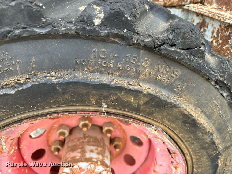 image for item DV9866 1997 Skyjack SJ8841 scissor lift