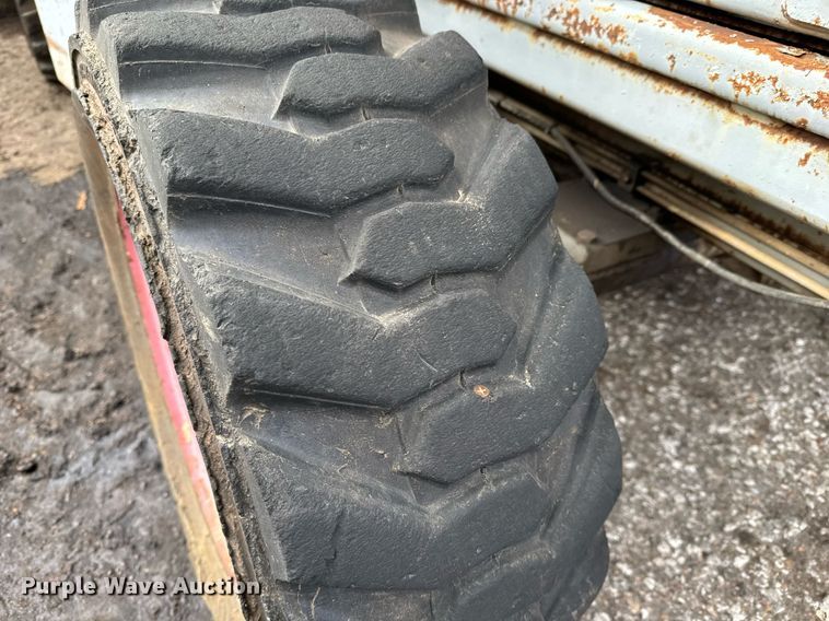 image for item DV9866 1997 Skyjack SJ8841 scissor lift