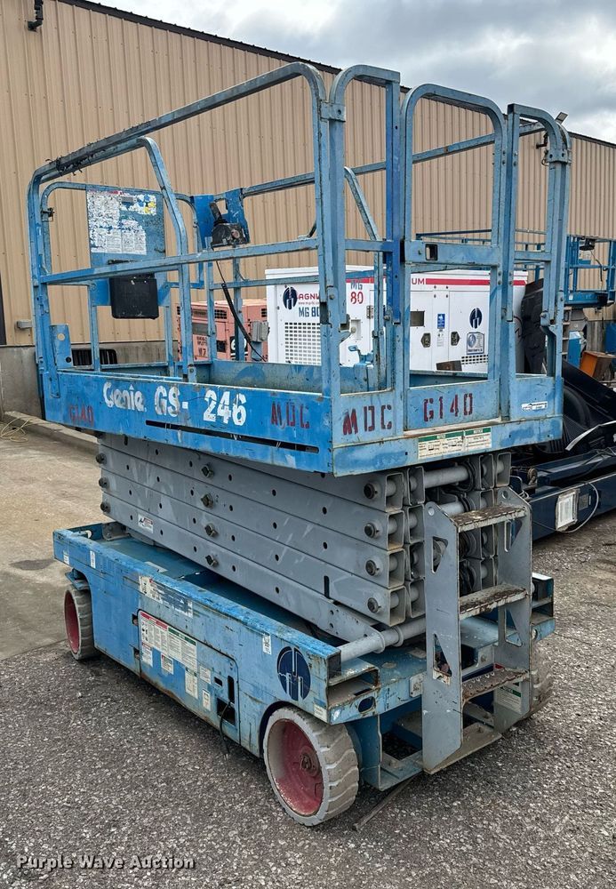 image for item DV9867 Genie GS-3246 scissor lift