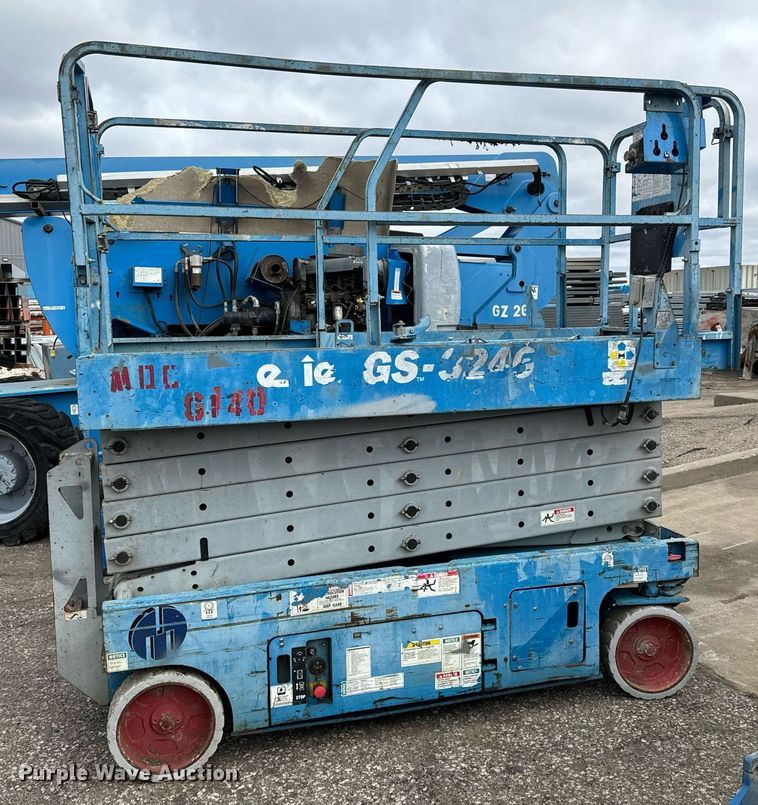 image for item DV9867 Genie GS-3246 scissor lift