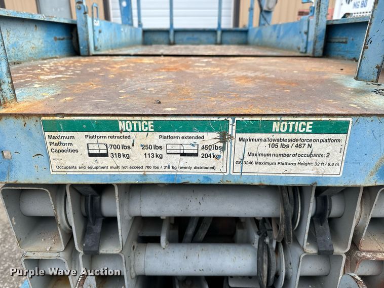 image for item DV9867 Genie GS-3246 scissor lift