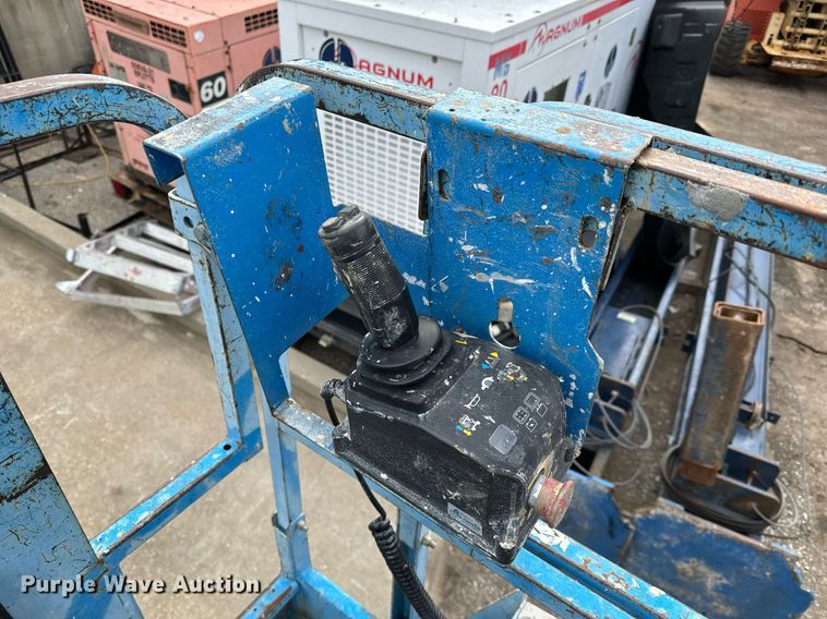 image for item DV9867 Genie GS-3246 scissor lift