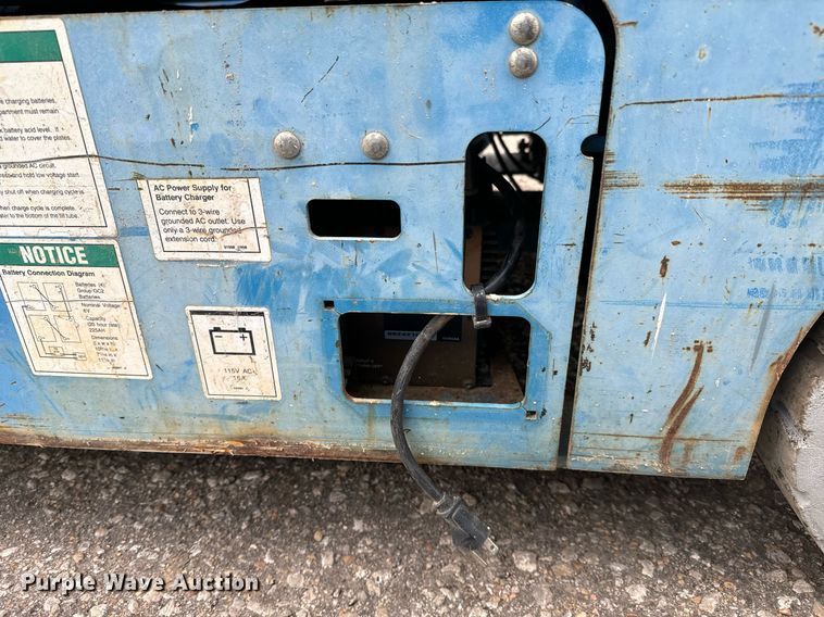 image for item DV9867 Genie GS-3246 scissor lift