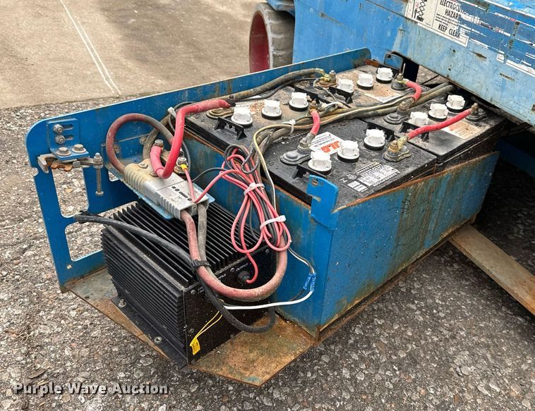 image for item DV9867 Genie GS-3246 scissor lift