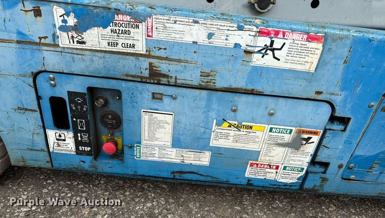 image for item DV9867 Genie GS-3246 scissor lift