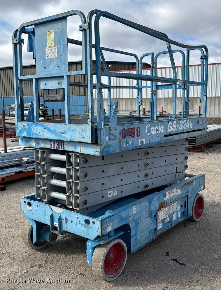image for item DV9868 Genie GS-3246 scissor lift