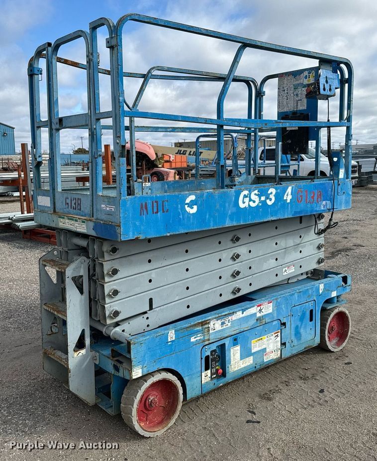 image for item DV9868 Genie GS-3246 scissor lift