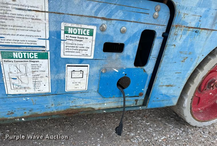 image for item DV9868 Genie GS-3246 scissor lift