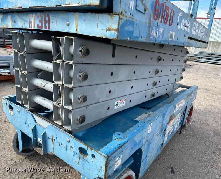 image for item DV9868 Genie GS-3246 scissor lift