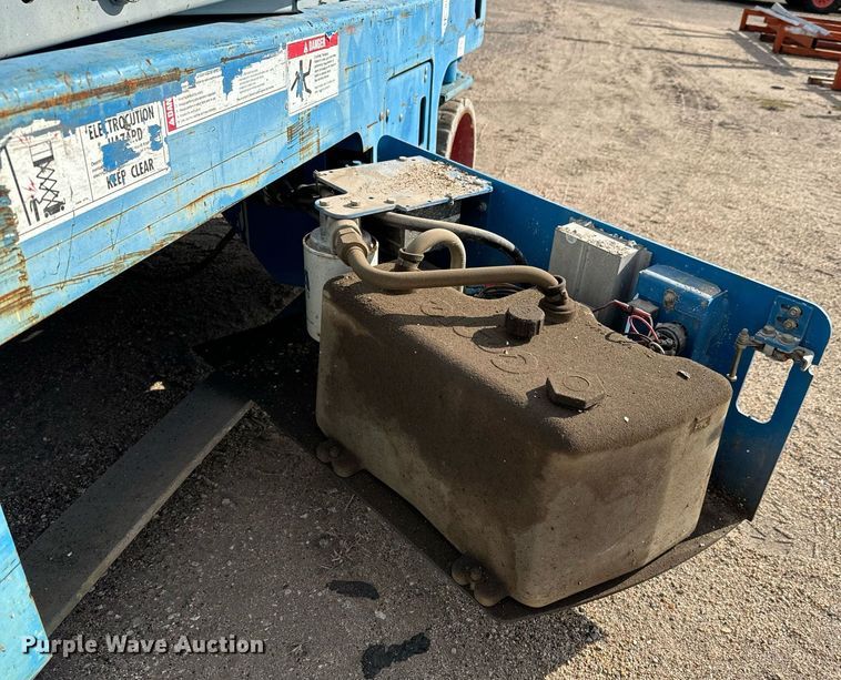 image for item DV9868 Genie GS-3246 scissor lift