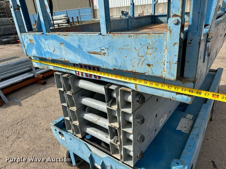 image for item DV9868 Genie GS-3246 scissor lift