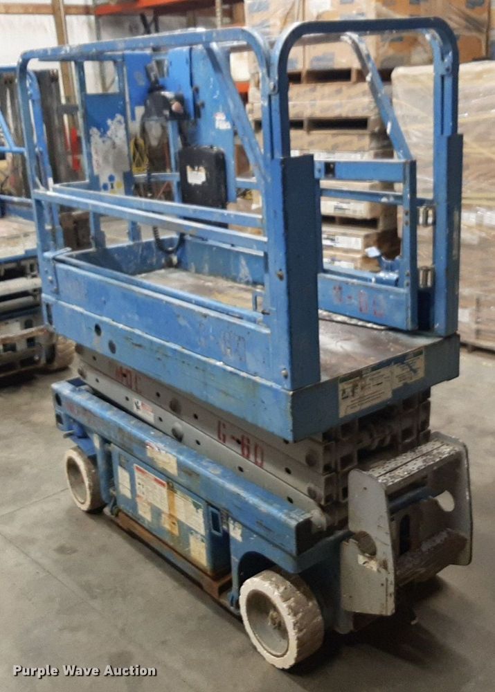 image for item DV9869 Genie GS-1930 scissor lift
