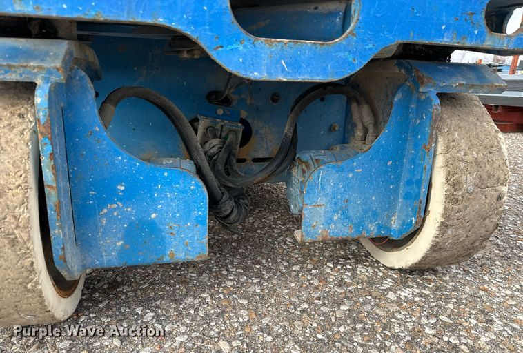 image for item DV9870 Genie GS-2032 scissor lift