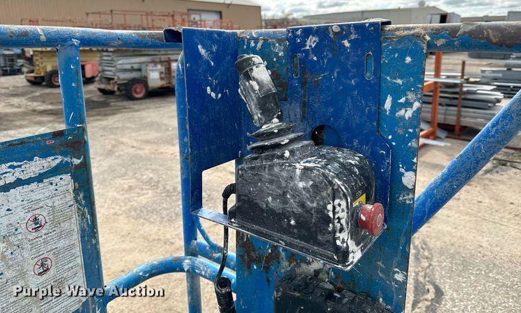 image for item DV9870 Genie GS-2032 scissor lift