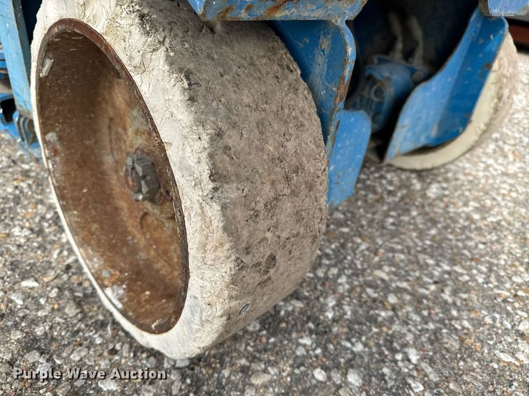 image for item DV9870 Genie GS-2032 scissor lift