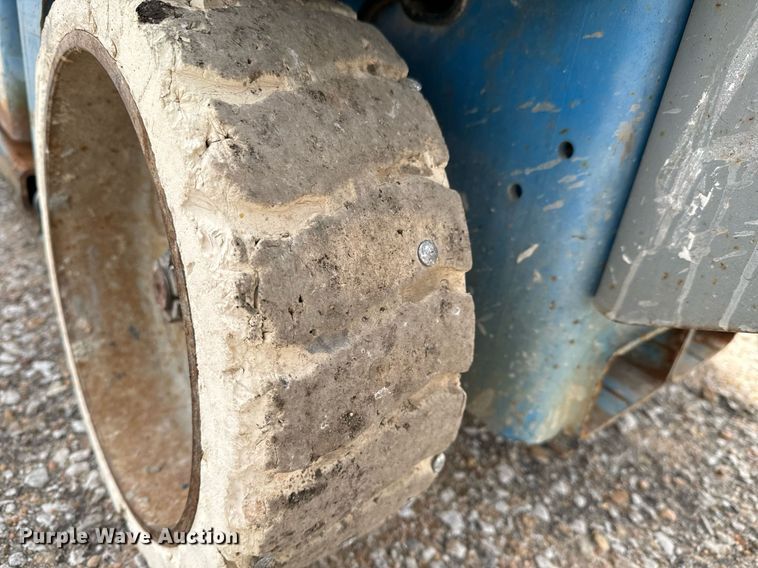 image for item DV9870 Genie GS-2032 scissor lift