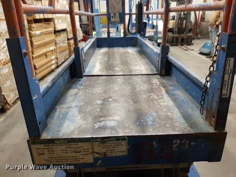 image for item DV9872 Genie GS-2032 scissor lift