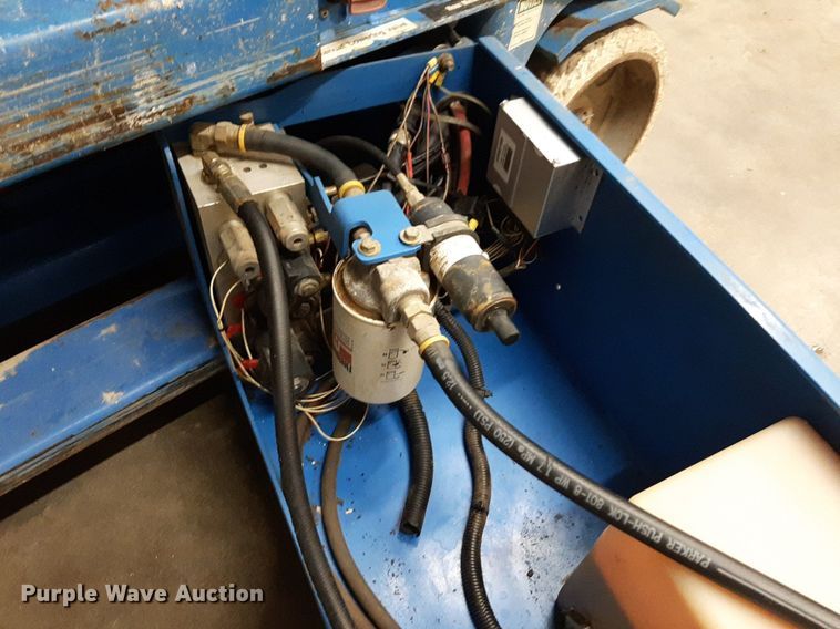 image for item DV9872 Genie GS-2032 scissor lift