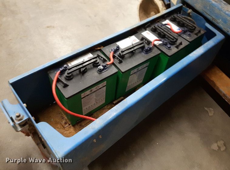 image for item DV9872 Genie GS-2032 scissor lift