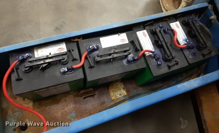 image for item DV9872 Genie GS-2032 scissor lift