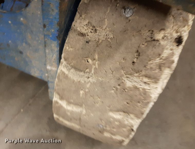 image for item DV9872 Genie GS-2032 scissor lift