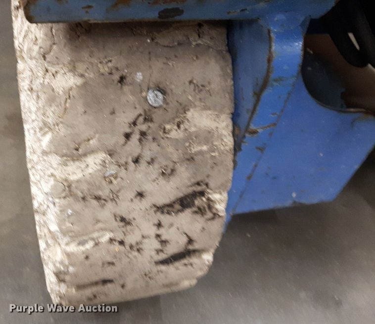 image for item DV9872 Genie GS-2032 scissor lift