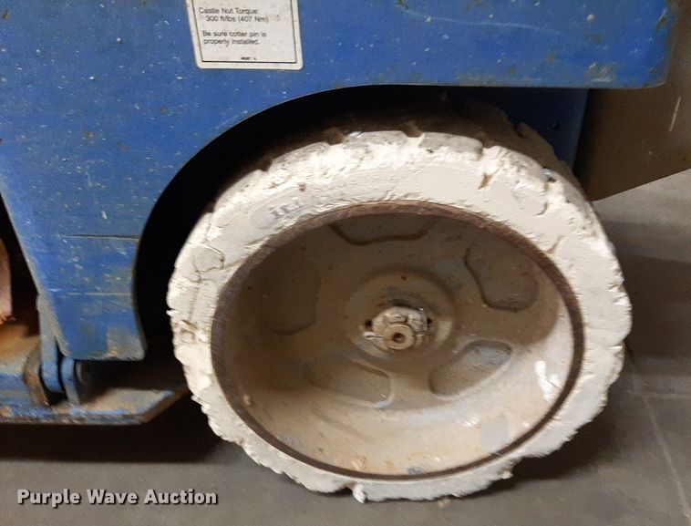 image for item DV9872 Genie GS-2032 scissor lift